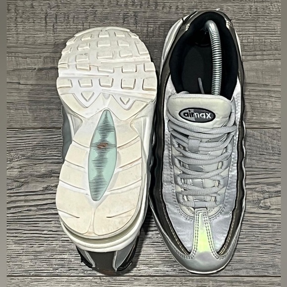 NIKE AIR MAX 95 BIG KIDS [SIZE 7Y/WOMENS 8.5] PLATINUM/RED BRONZE [AJ1899-001] - Picture 14 of 16